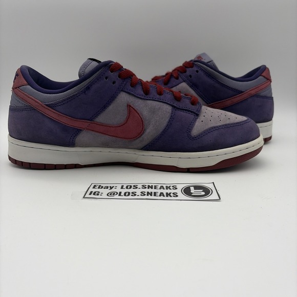Athletic_Shoes